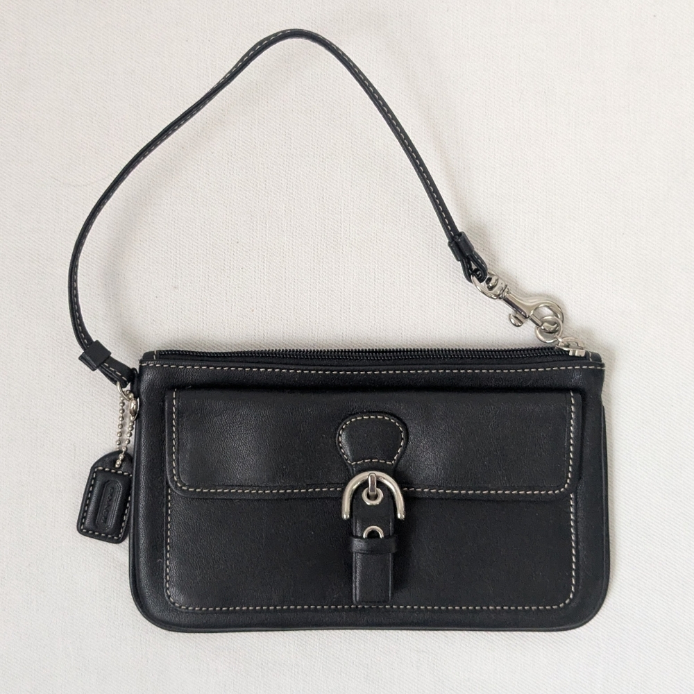 NWT Coach Soho Black Leather Vintage Wristlet Wallet Purse Secure Zip Closure